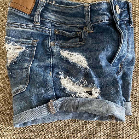 American Eagle Hi-Rise Shortie Next Level Stretch Sz 0 Distressed & Ripped - Picture 5 of 8